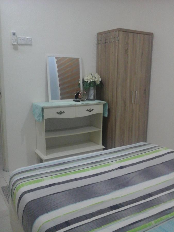 Miker Homestay Seri Iskandar Exterior foto